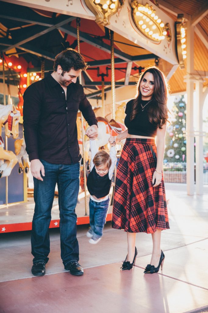 Our 2016 holiday photos + family photoshoot ideas, red tartan skirt