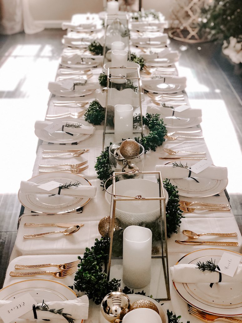 An Elegant Black, White and Gold Table Setting