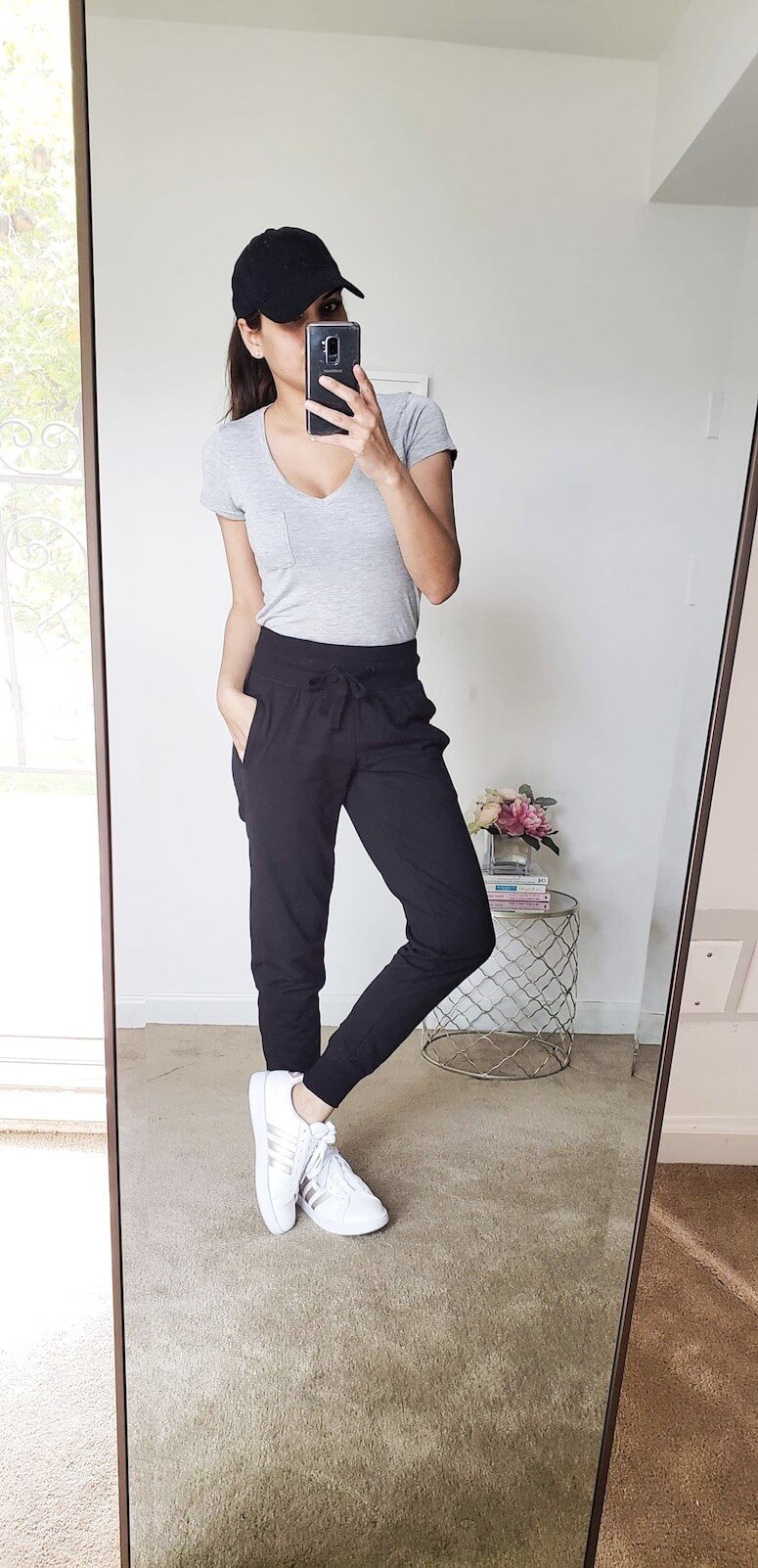 how to style joggers with a t-shirt: click to see 4 other ways to wear this trend!