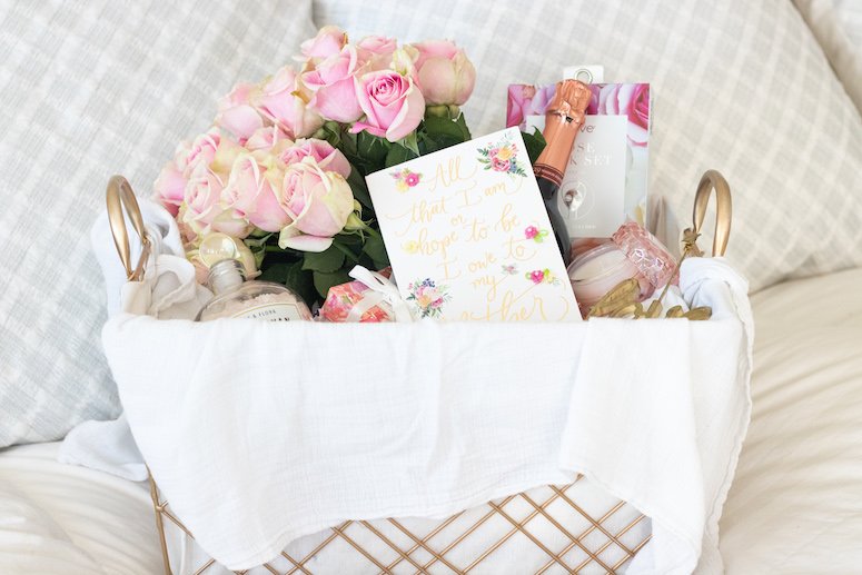 beautiful Mother's Day gift basket idea