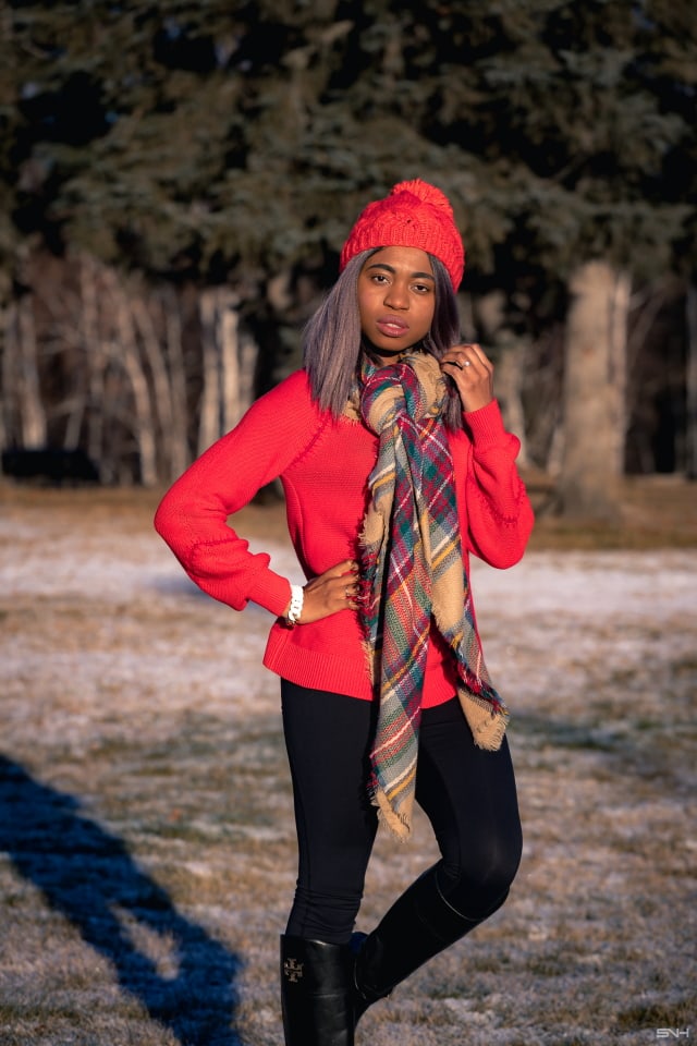 leggings with red sweater and scarf thanksgiving outfit ideas 