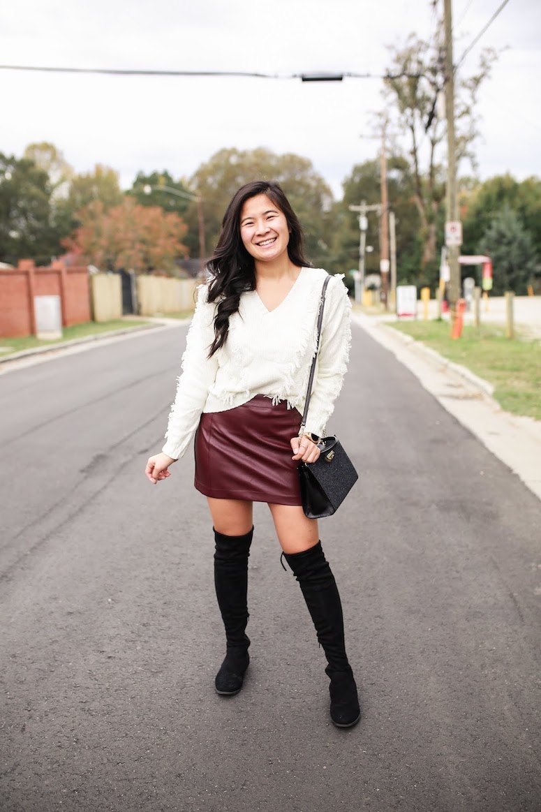 faux leather skirt outfit for fall-cute thanksgiving outfit ideas