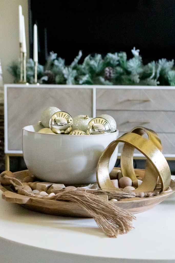 living room christmas decor coffee table