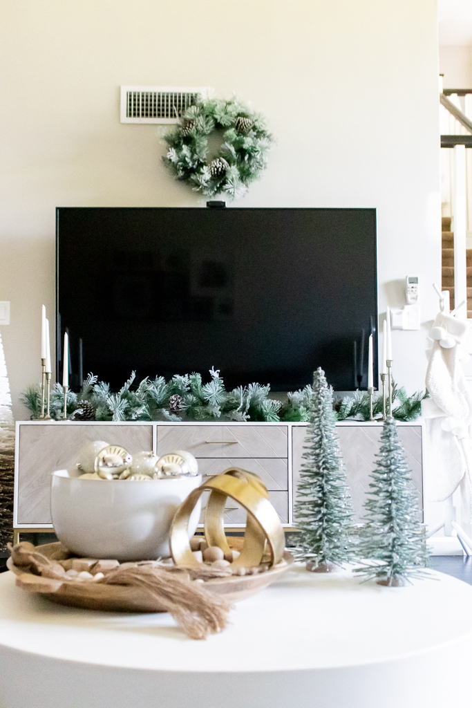 christmas living room decor no fireplace