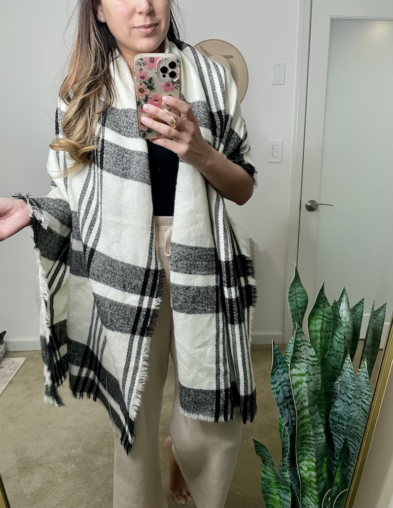 how to wear a plaid blanket scarf