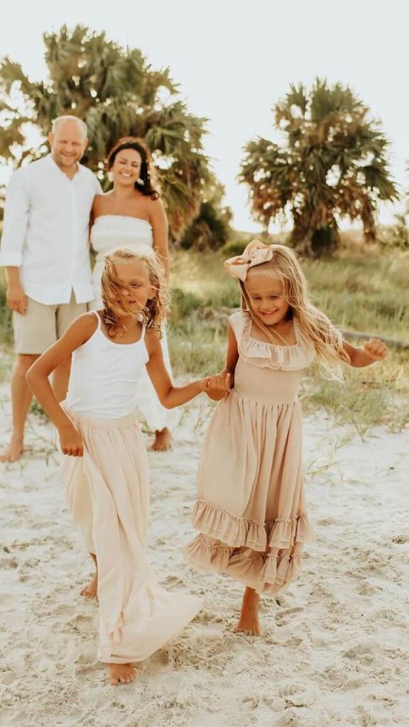 Summer family photoshoot outfits, white and beige