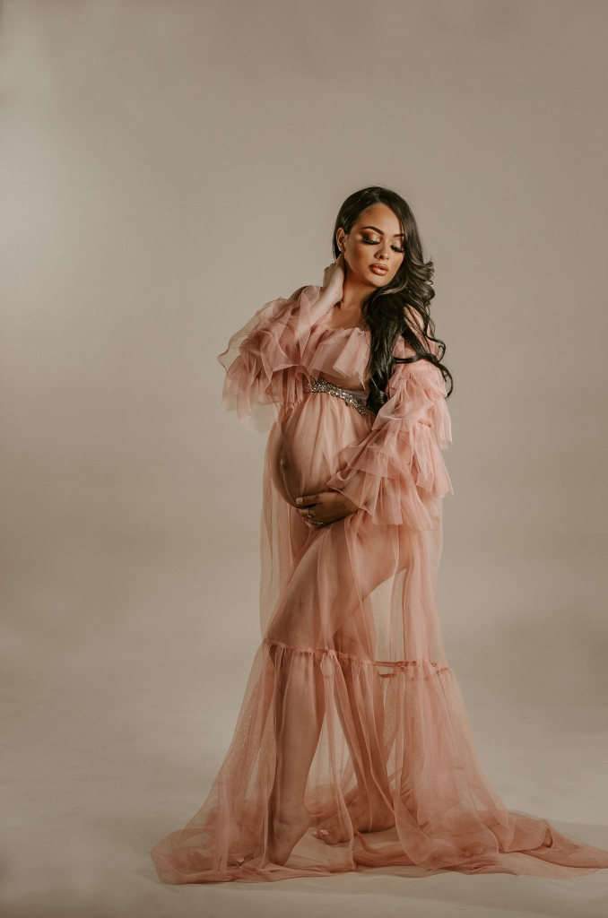 blush pink tulle maternity dress for photoshoot 