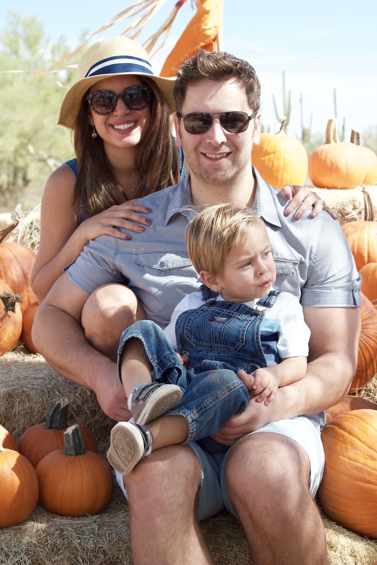 What to Wear to a Pumpkin Patch: 15+ Cute Outfit Ideas!