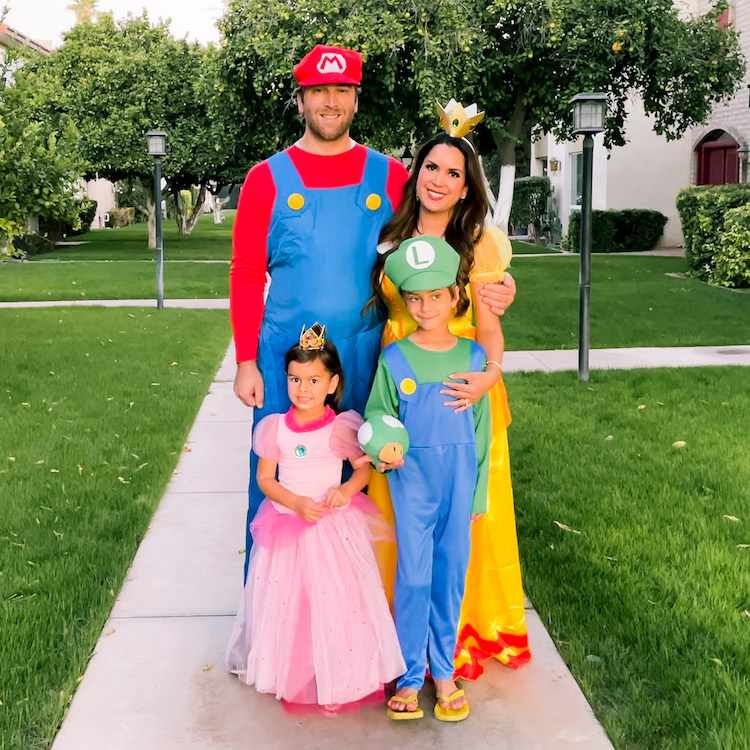 super mario family halloween costume idea