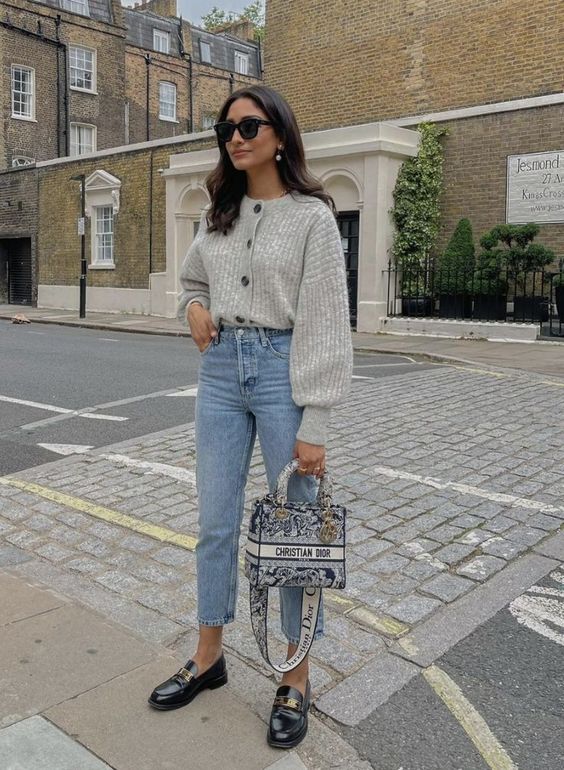 How to Wear Skinny Jeans in 2023 (Without Looking Like a Fashion DON'T) -  Life with Mar