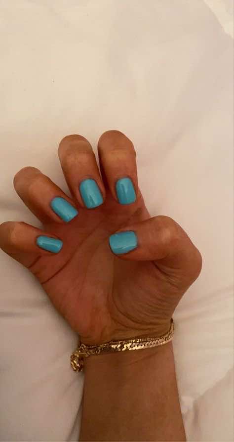 bright blue nails for back to school