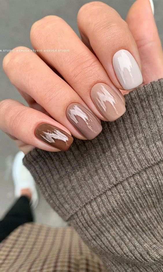 creamy fall tone nails