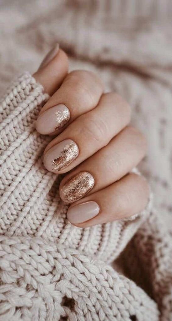 gold foiled nails idea