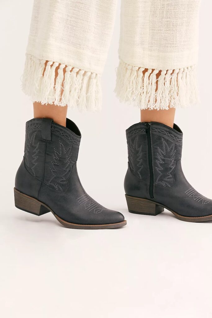 western ankle boots trend 