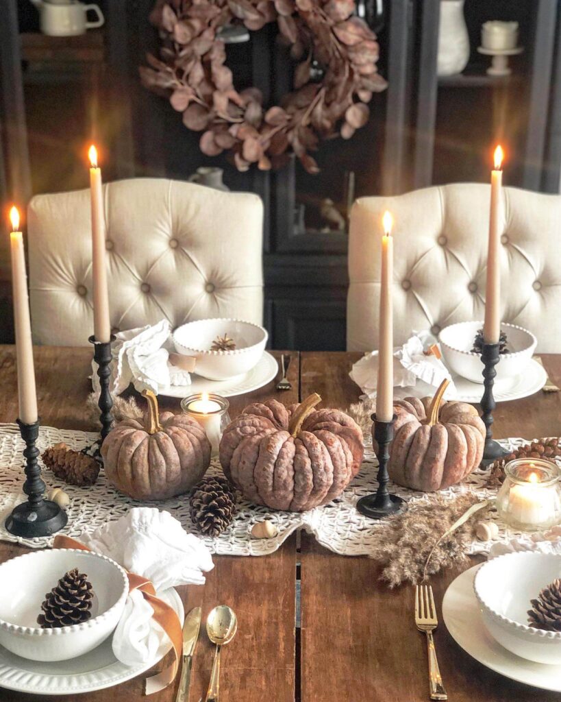 neutral thanksgiving table scape decor inspiration