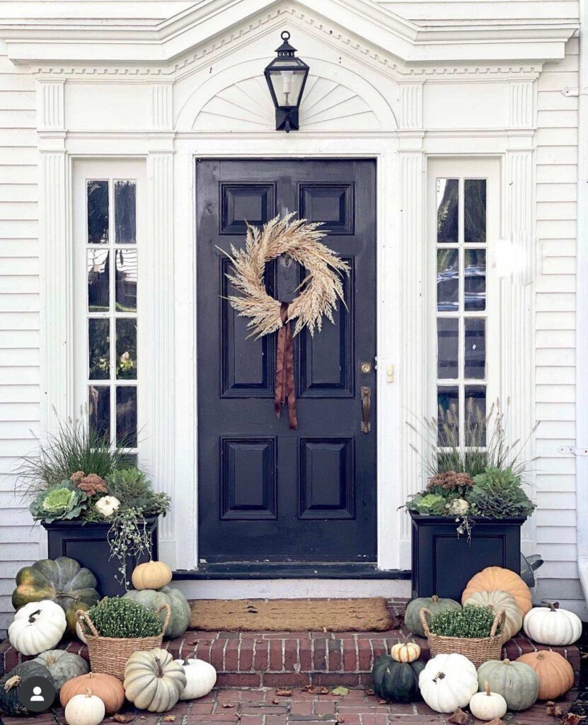 black and white fall front porch decor idea