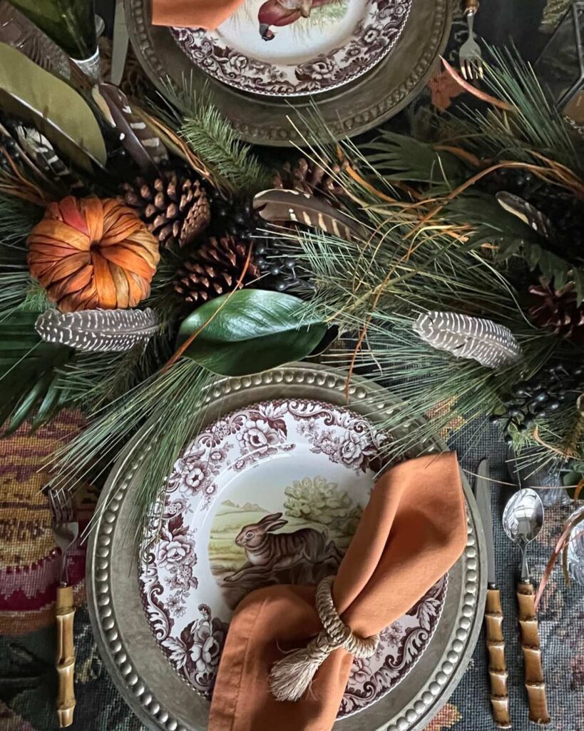 neutral thanksgiving table scape inspo