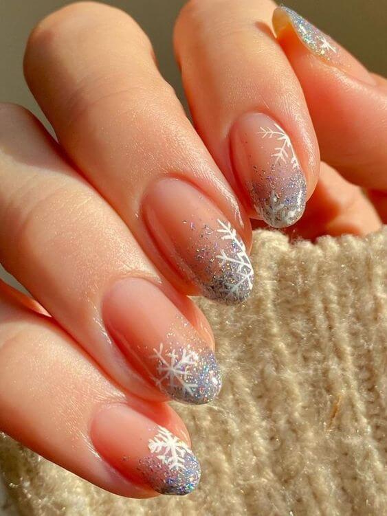 sparkly christmas nail art ideas