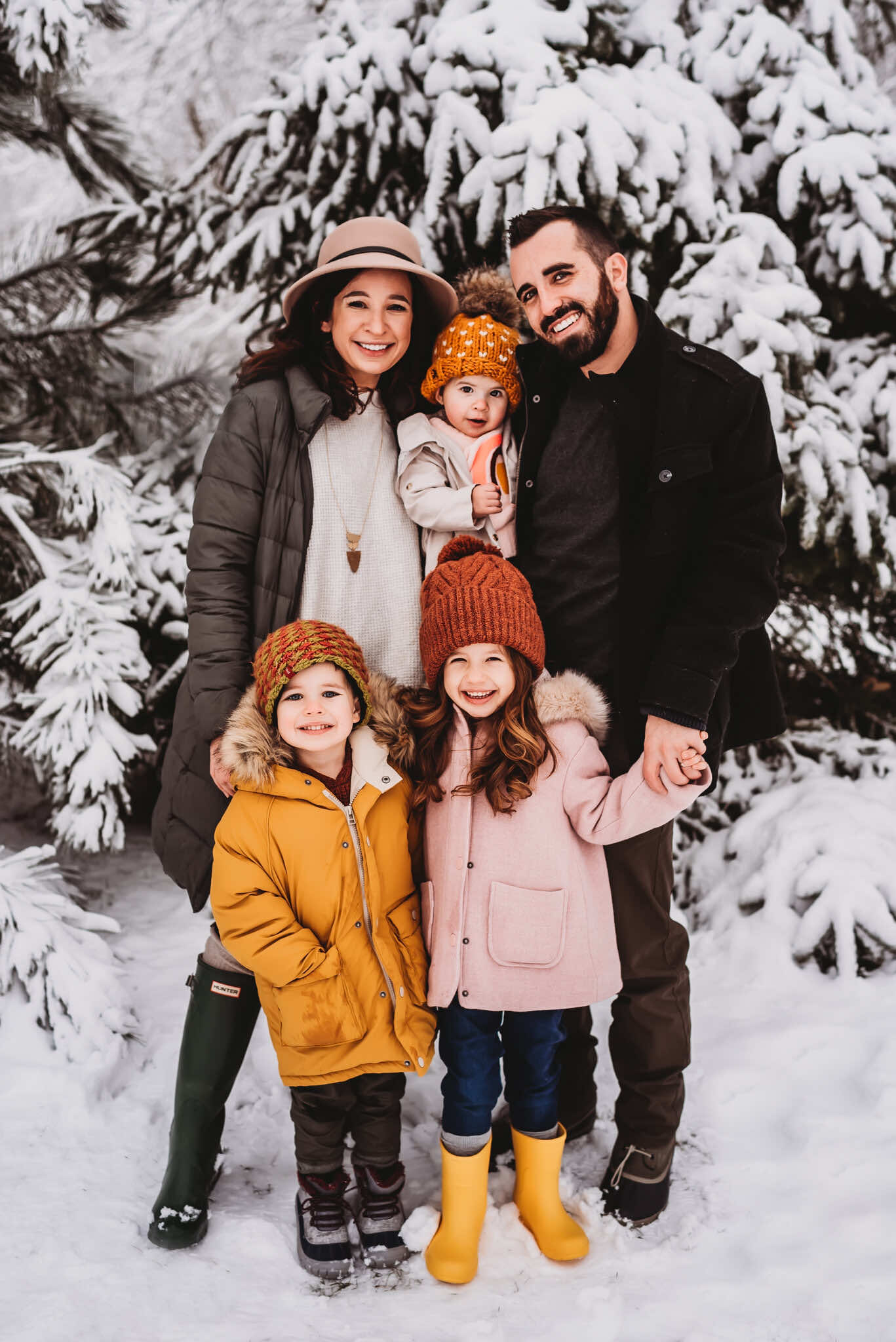 winter family photoshoot idea