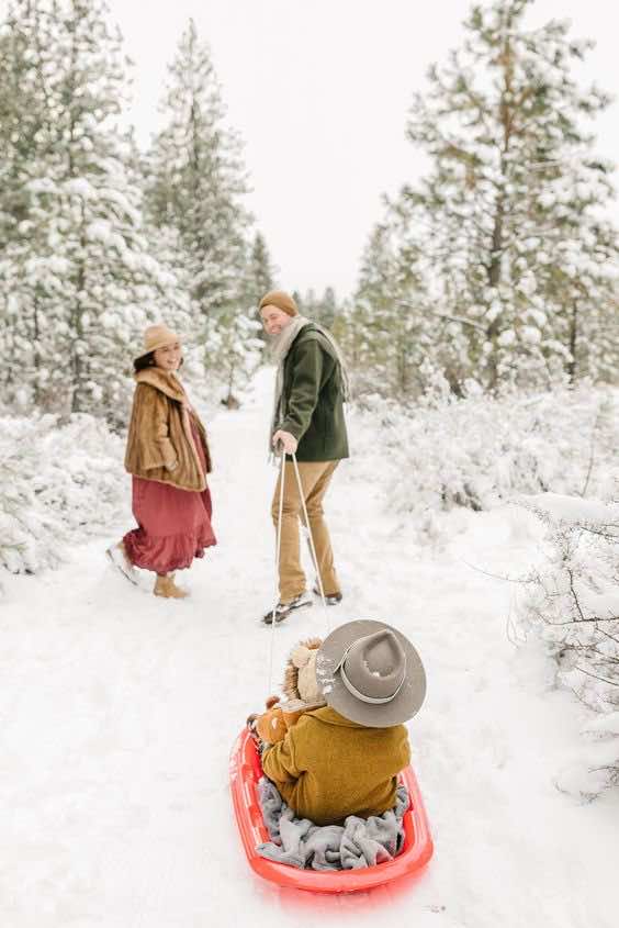 muted colorful winter family photoshoot idea
