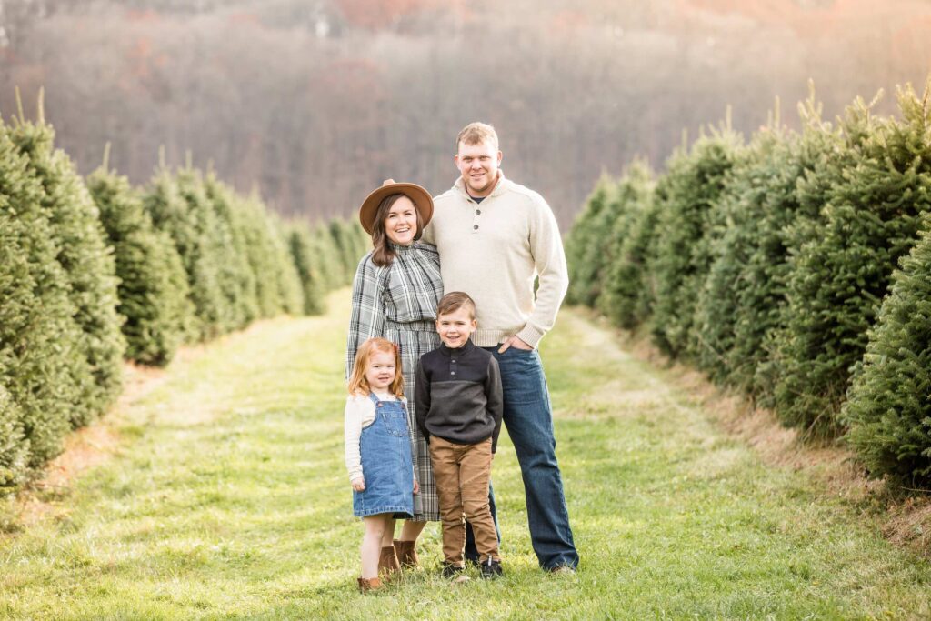 winter family photoshoot idea