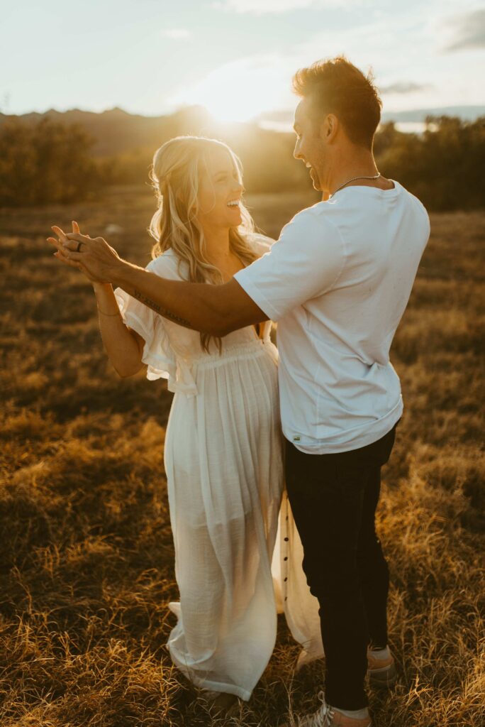 desert couples maternity photoshoot idea