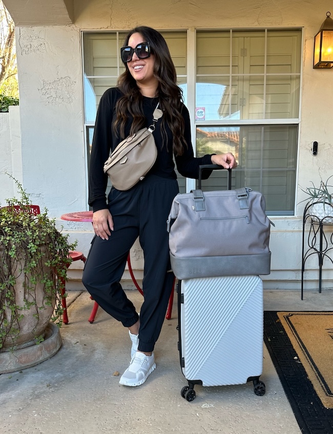 black cargo pants airport outfit