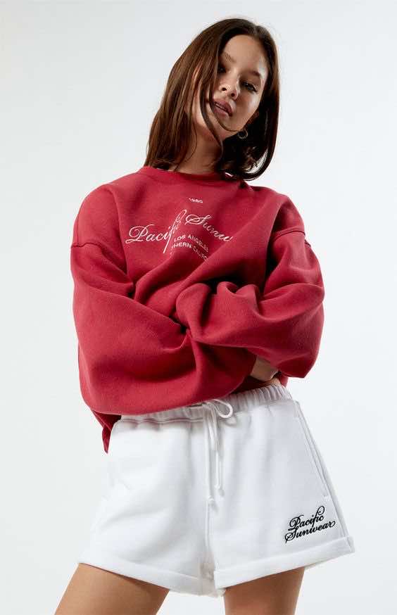 cute sweatshorts outfit inspo