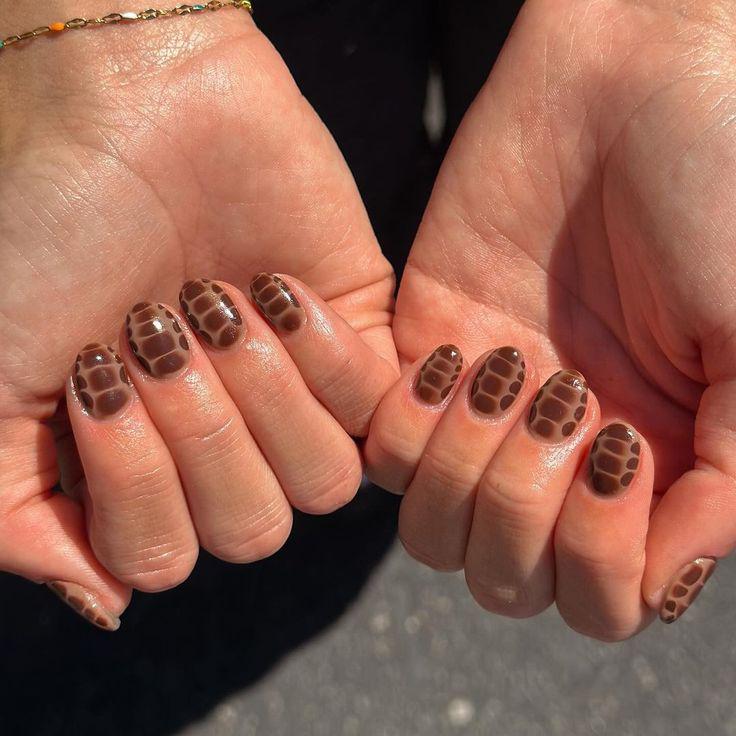 cute unique brown nail ideas for fall 
