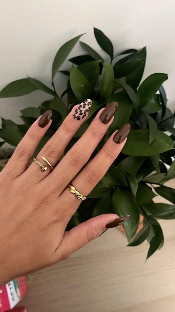 cute brown nail ideas for fall