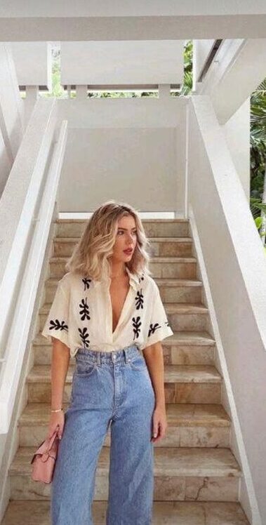 how to wear wide leg jeans 