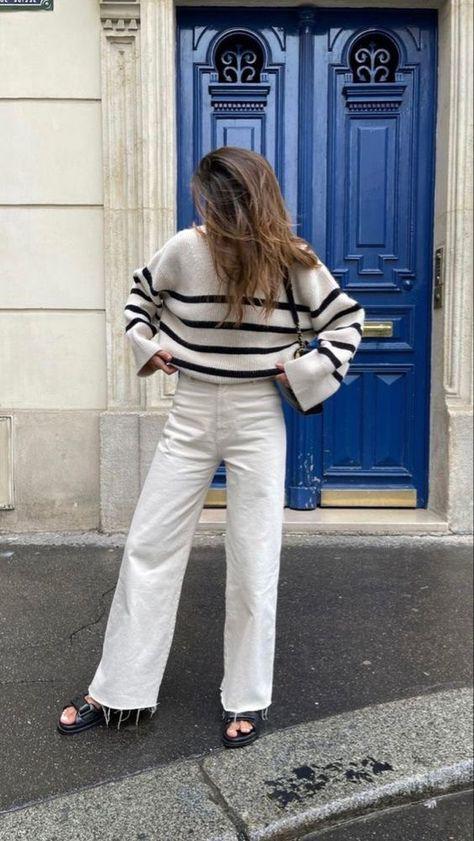 how to wear wide leg jeans in white