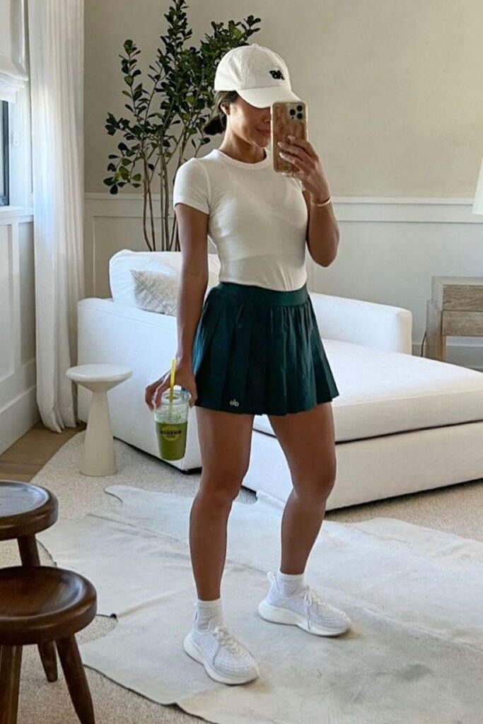 cute baseball mom outfits