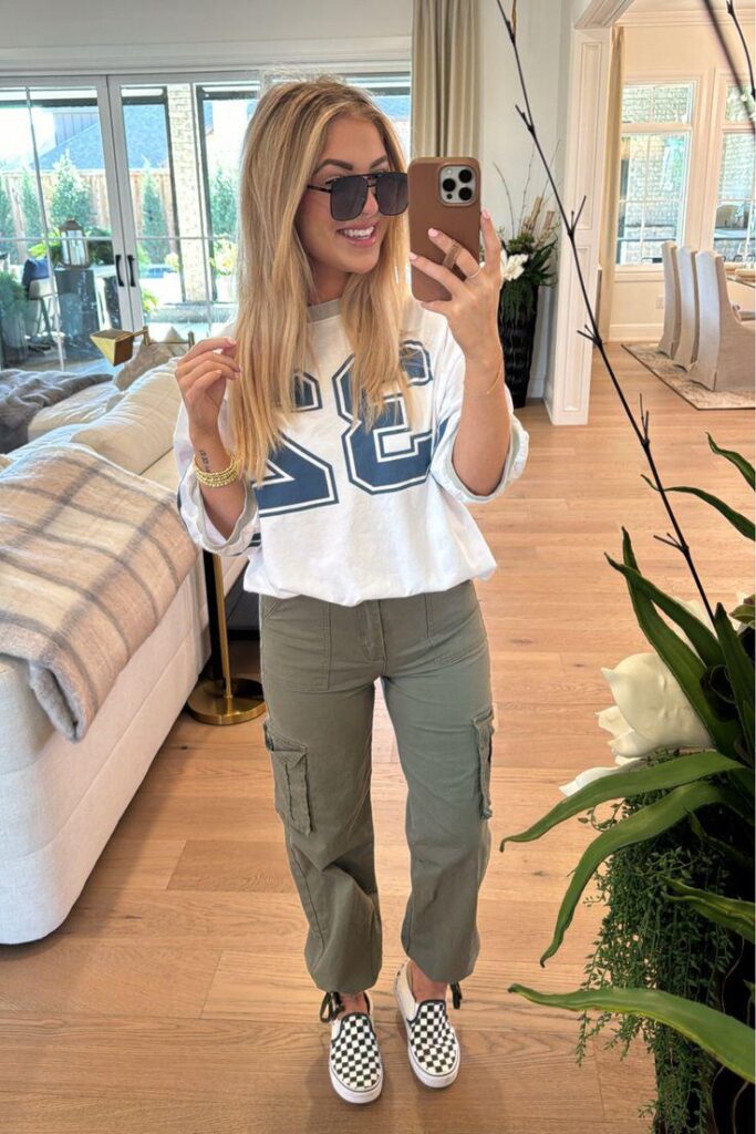cute baseball mom outfits